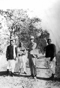 Pierre Ceresole and Rajendra Prasad (around 1935)