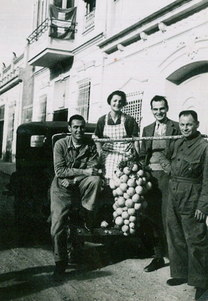 Rodolfo Olgiatti with volunteer team 1937 in Burjasot (Spain)